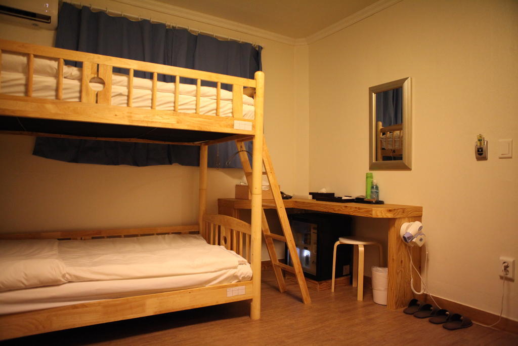 Atti Guesthouse Seoul Ruang foto