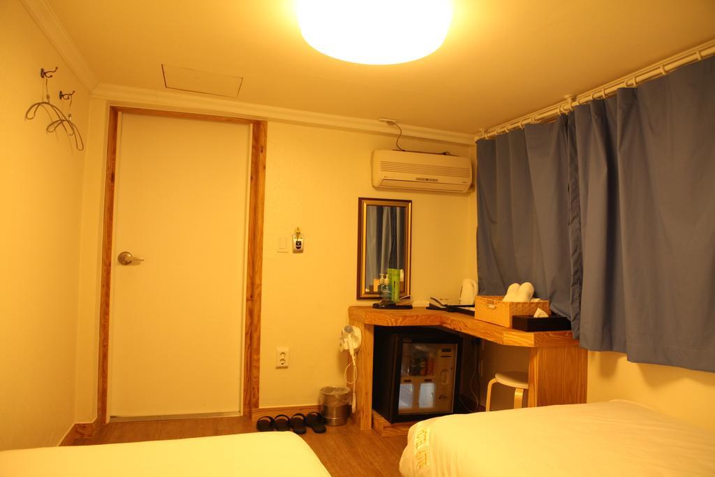Atti Guesthouse Seoul Ruang foto