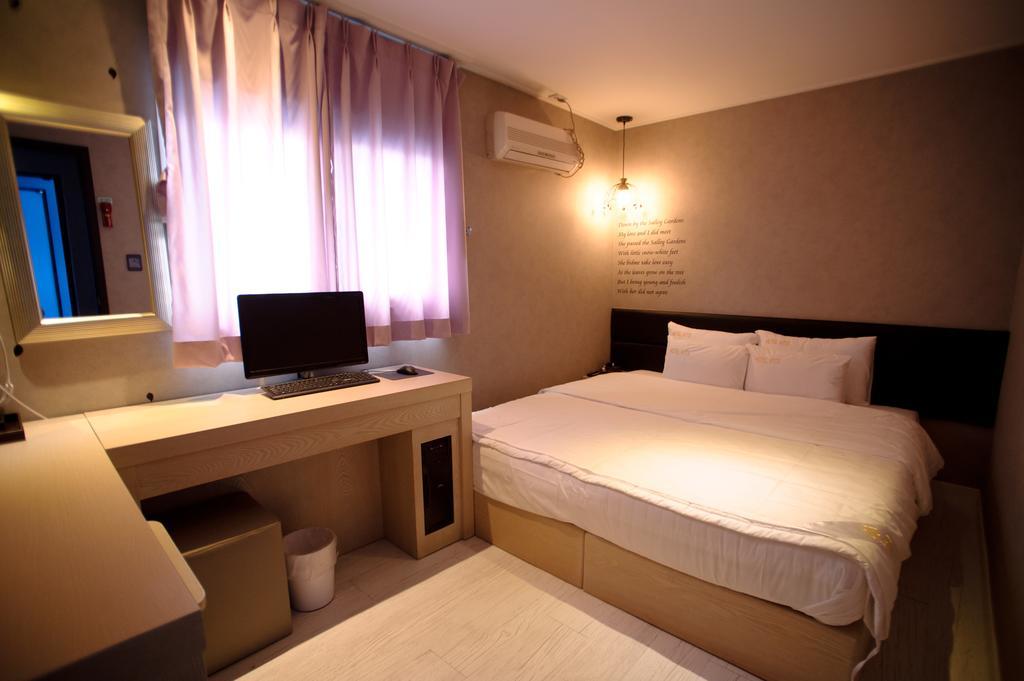 Atti Guesthouse Seoul Bagian luar foto
