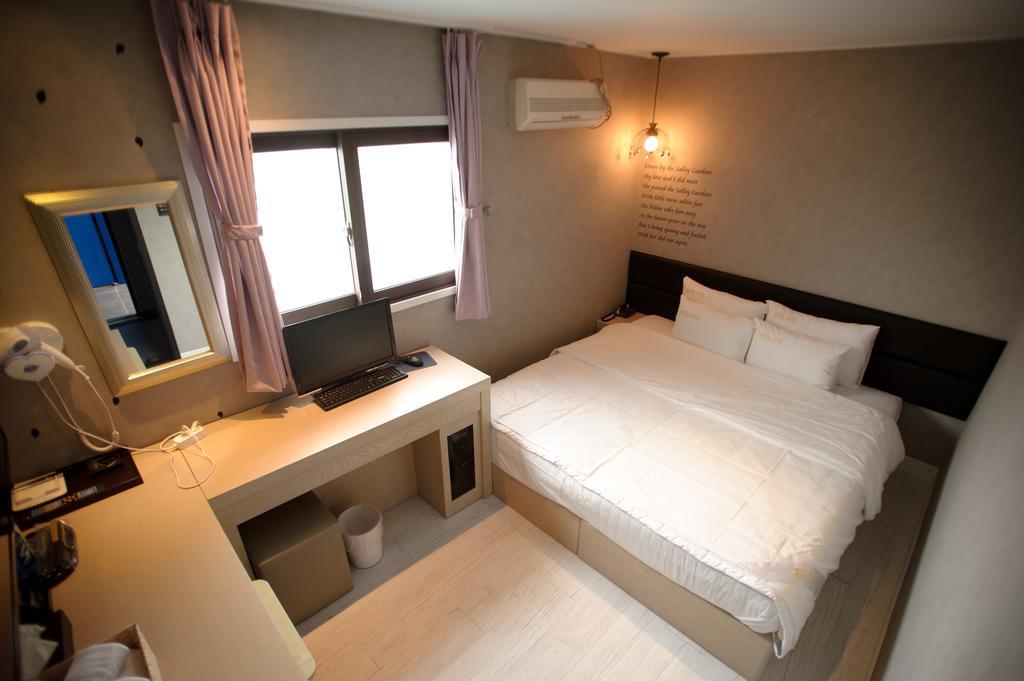 Atti Guesthouse Seoul Bagian luar foto