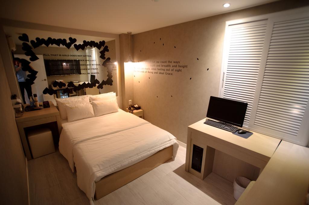 Atti Guesthouse Seoul Bagian luar foto