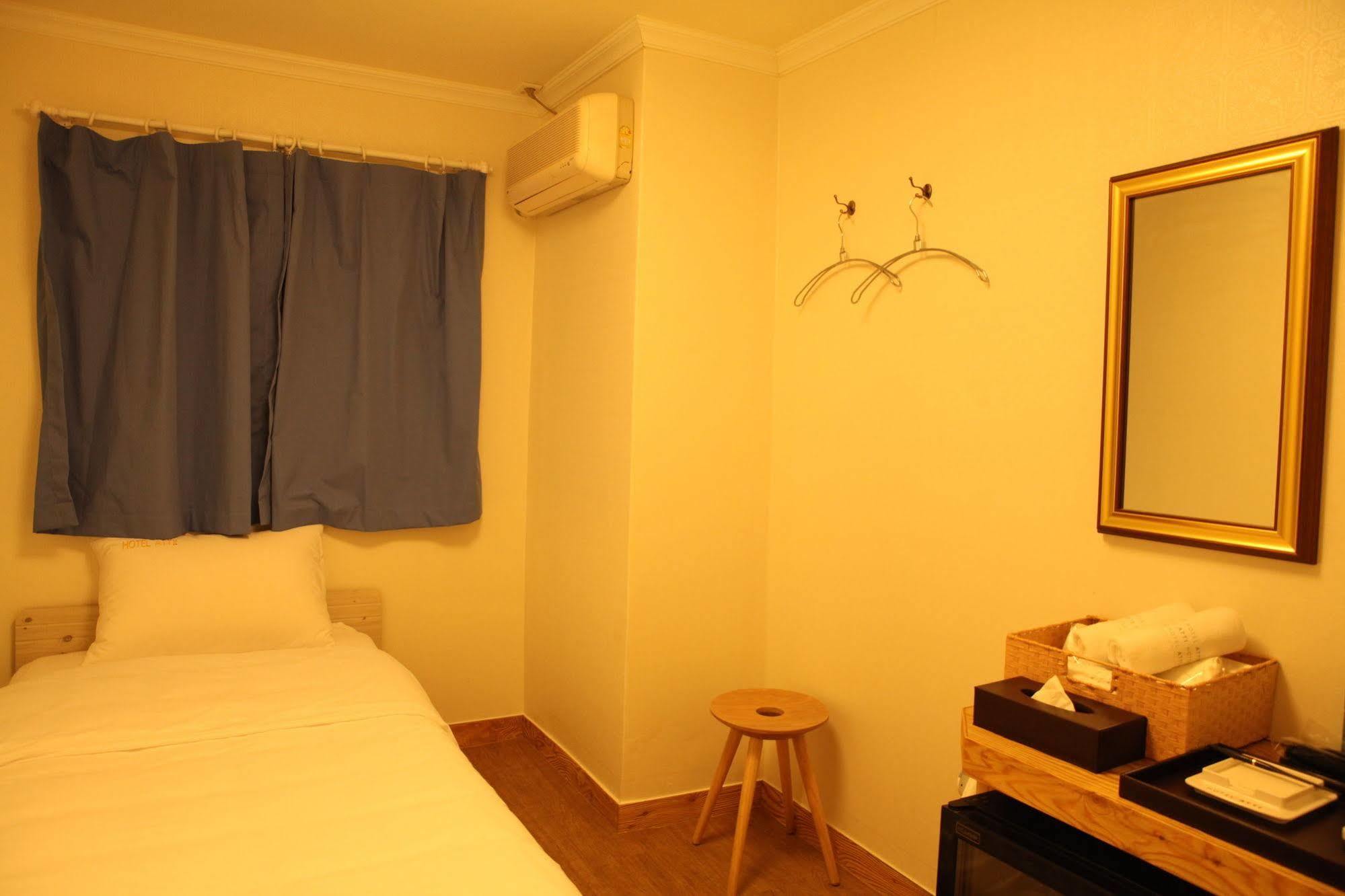 Atti Guesthouse Seoul Bagian luar foto